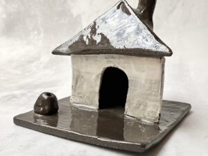Ceramiczny domek na kadzidełka