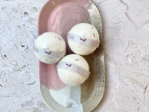 SOIL STORY. RELAKSUJĄCA KULA DO KĄPIELI *CHERRY BLOOM*