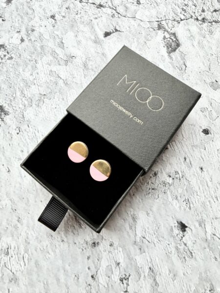 22c61cf9-0da3-44bd-8e93-50e7b468d2cd