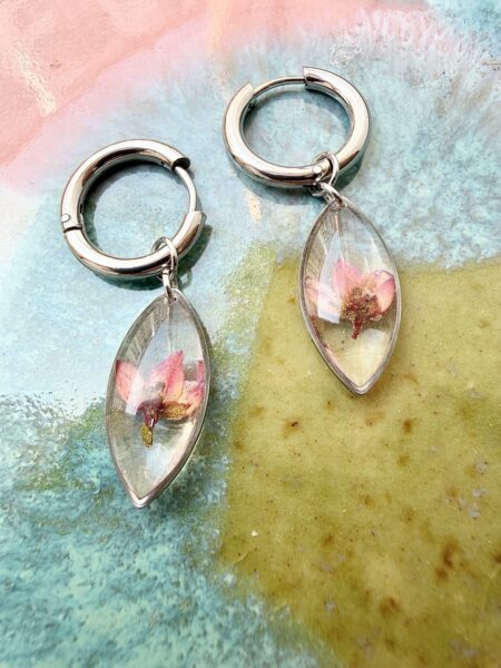 cda5cbf8-e4a9-4703-ac09-a384a88eb3d7