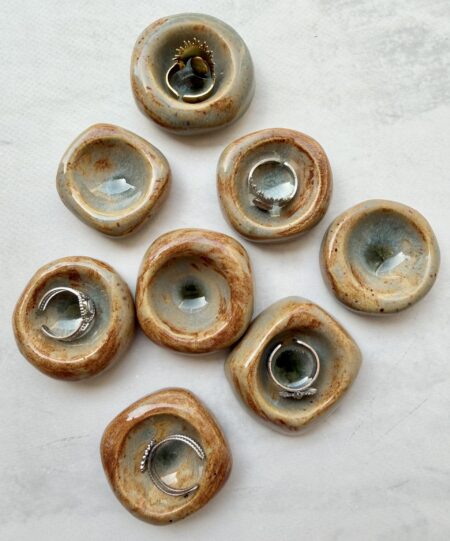 Ceramiczna podstawka na biżuterię ok. 5cm
